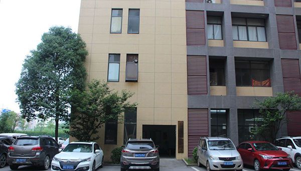 聯(lián)系我們-果博福布斯有限公司客服電話(huà)19048888886（開(kāi)戶(hù)）